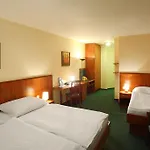 Palace מלון 3*