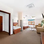 Palace Отель 3*